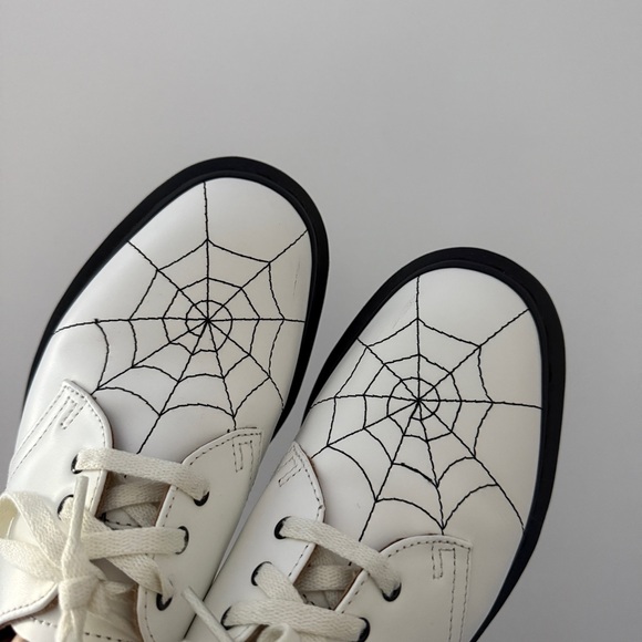 SUPREME x DR. MARTENS 1461 in Spiderweb White - Picture 8 of 8